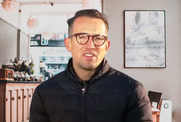 Hugo Bachega Accent